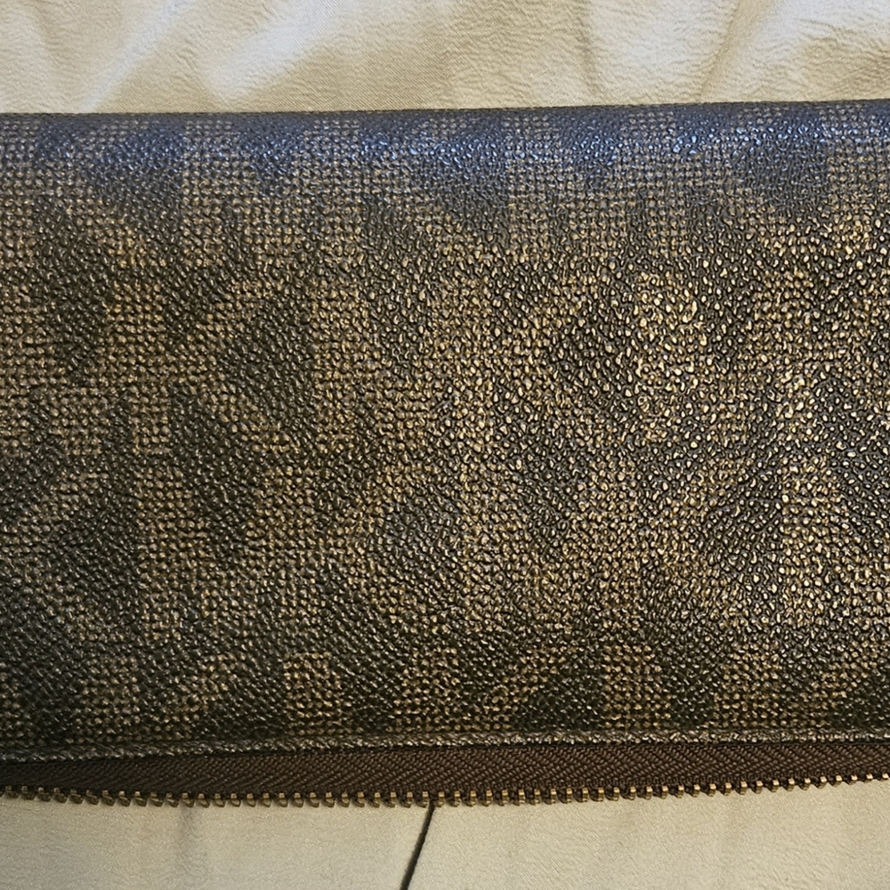 Michael Kors Brown Monogram Coated Cavas Zip around Wallet - Picture 3 of 3